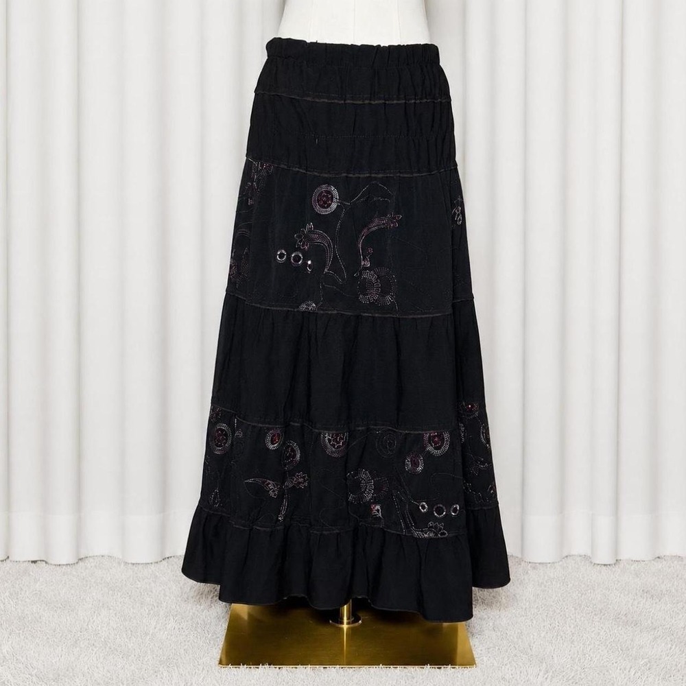 Vintage Y2K Black Embroidered Tiered Maxi Skirt Beautiful